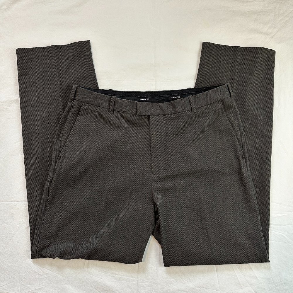Van Heusen Men's Dress Pants 34 x 32 Flat Front Relaxed Fit Taupe